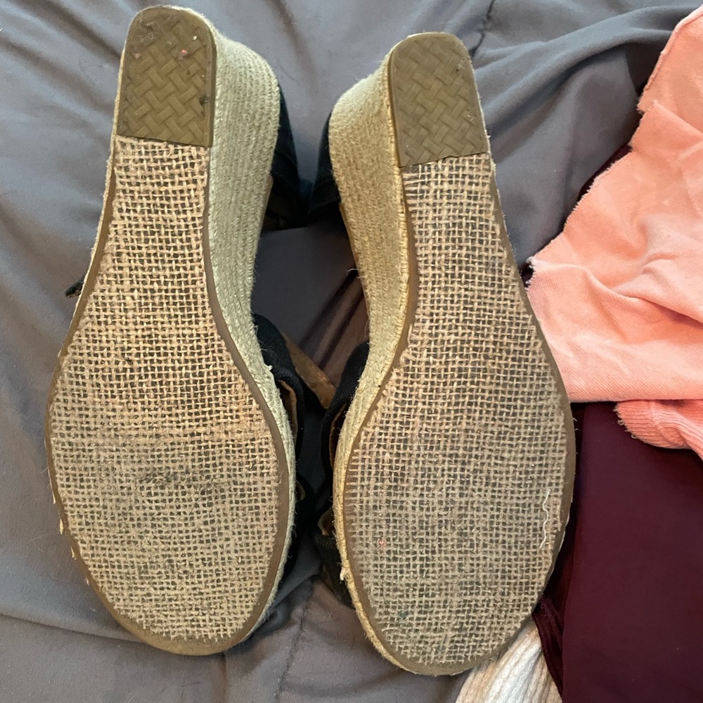 Toms Wedges - Picture 4 of 4